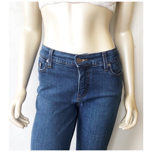 Levi’s 512 ♥️ Perfectly Slimming Boot Cut Jeans - Picture 3 of 5